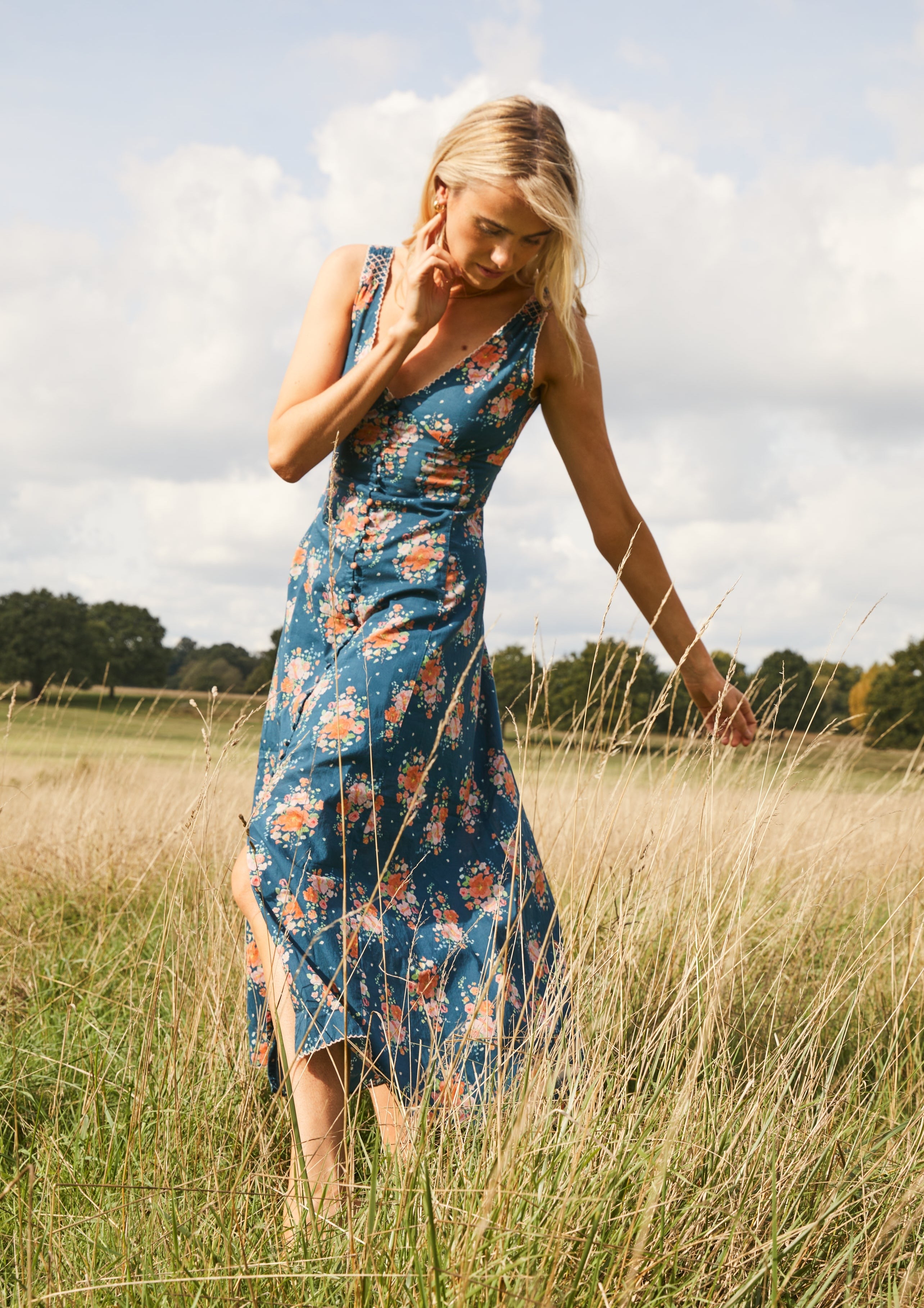 Ottilie (indigo bouquet)