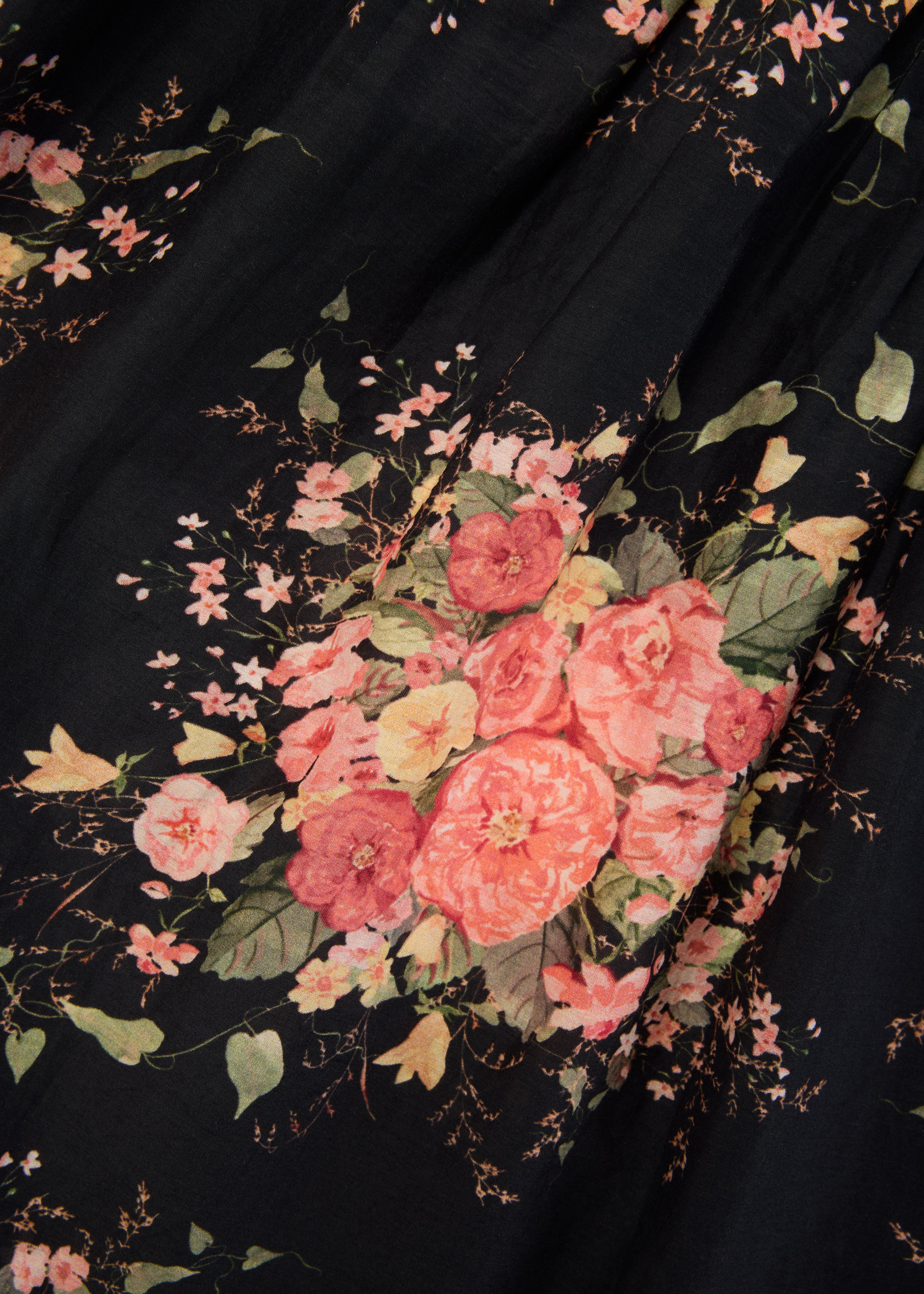 Lara (silk black posy)